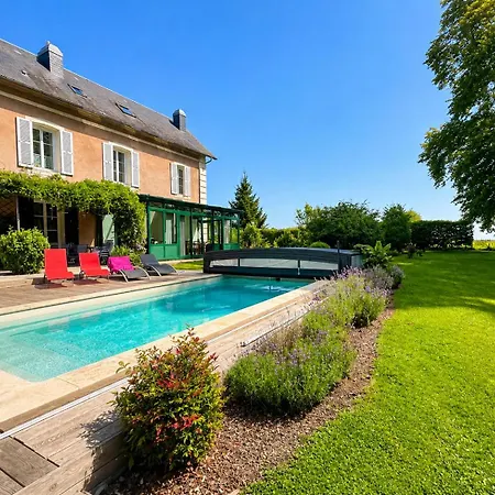 Le Domaine Des Heberges, 15-person With Pool