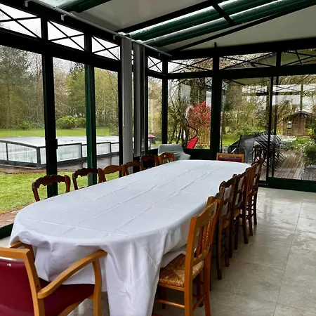 Casa vacanze Le Domaine Des Hébergés, 15-person With Pool