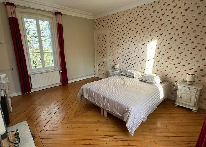 Le Domaine Des Heberges, 15-person With Pool